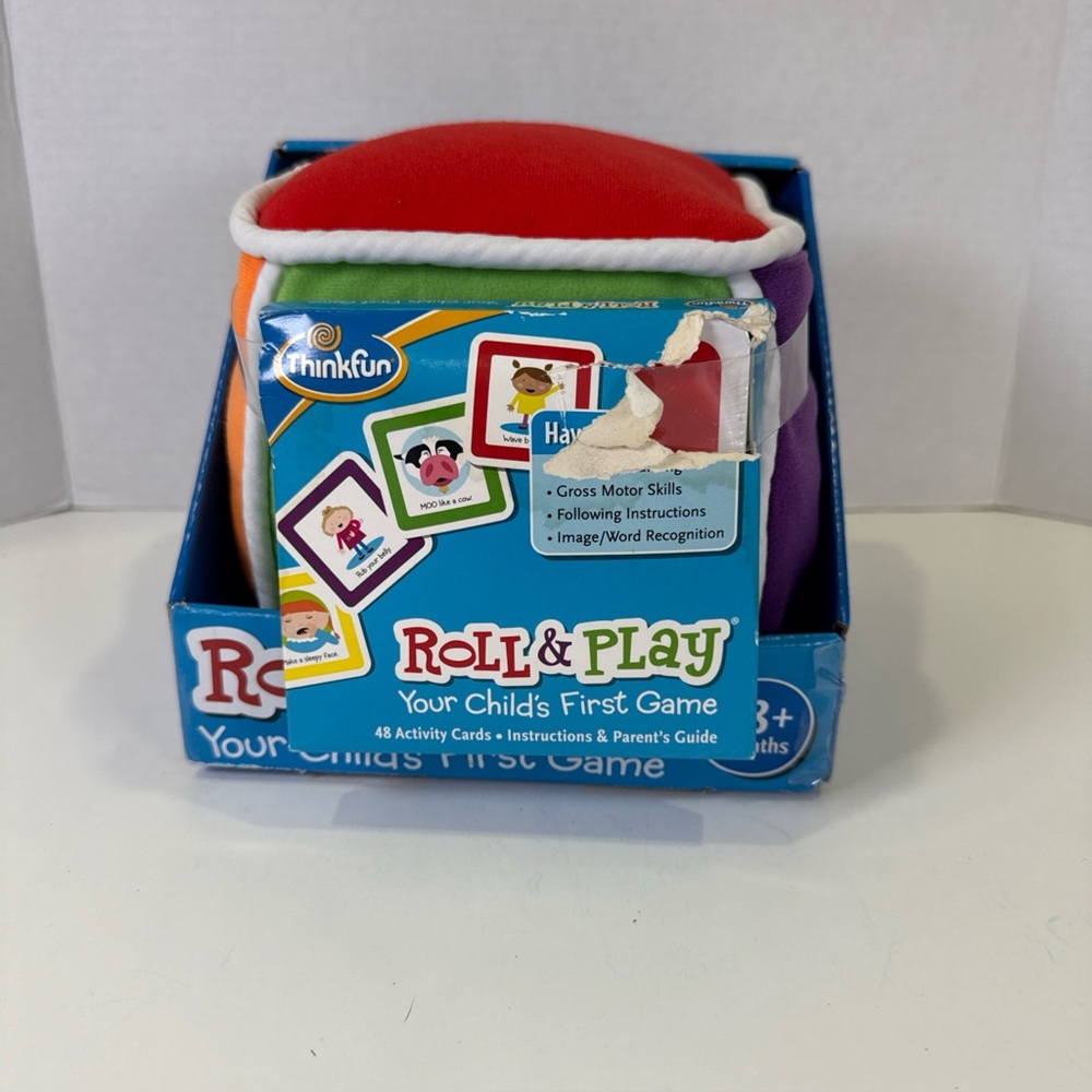 Think Fun Roll & Play Cube Your Child’s First Game Activity Cards 18 Months+